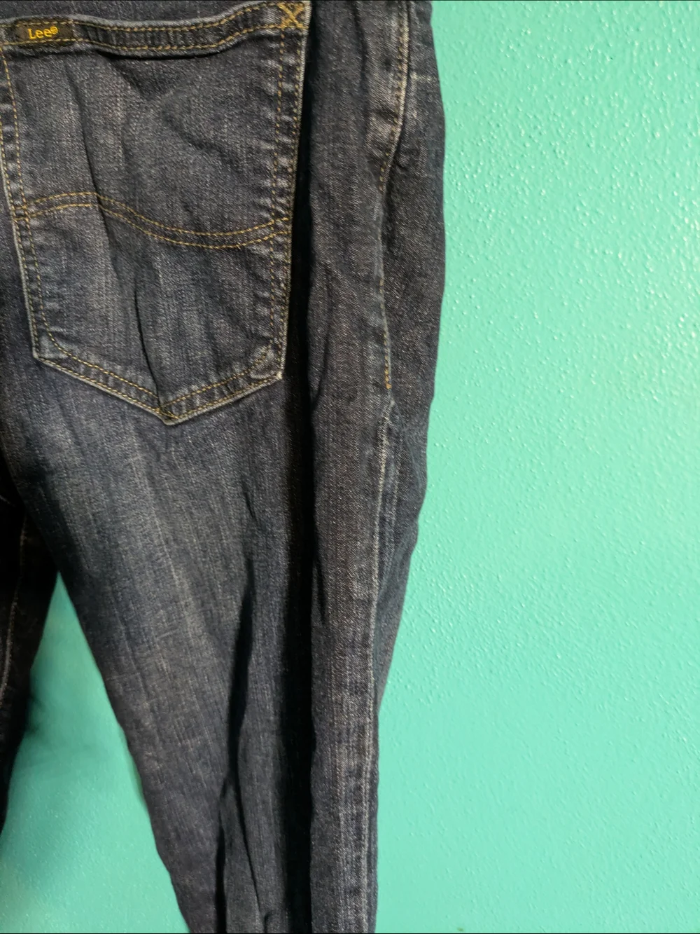 Classic Men's Dark Blue Denim Jeans
